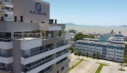 Linda Cobertura com 3 Suítes  - Barreiros - São José/SC