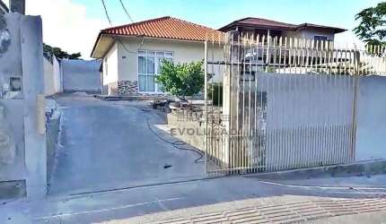 CASA 2 Quartos, 5 Vagas - Forquilhinhas - Santa Catarina