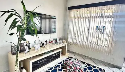 Casa, 6 dormitórios, 3 banheiros, bairro Barreiros, São José/SC