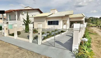 CASA 3 Quartos, 4 Vagas, Churrasqueira  - Centro - Santo Amaro Imperatriz - Santa Catarina