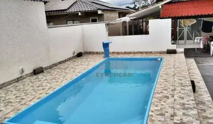 CASA 3 Quartos, 2 Vagas, Piscina - Palmas - Santa Catarina.