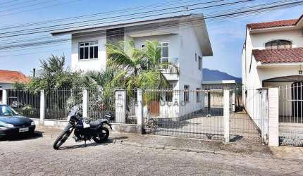 CASA 3 Quartos, 1 Suíte, Sacada, 11 Vagas - Centro