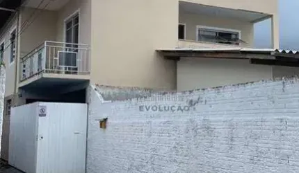 Casa com 3 dormitórios à venda, 250 m² por R$ 580.000,00 - Ipiranga - São José/SC