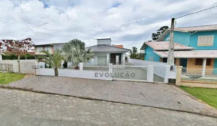 CASA 4 Quartos, 6 Vagas, 500 m do Mar - Pinheira