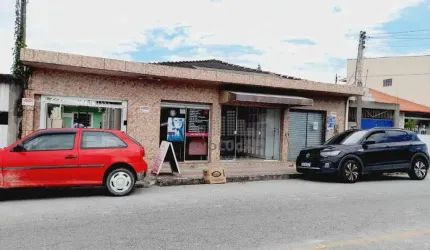 Casa Comercial e Residencial com 4 Dorms - Palhoça/SC