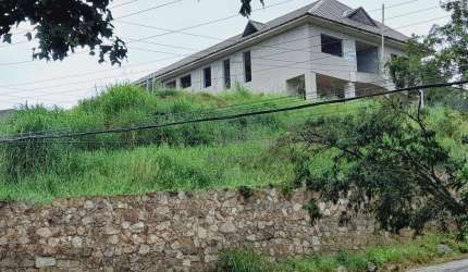 Casa em Construção com 900 m² em Terreno de 3.600 m² no João Paulo - Florianópolis/SC