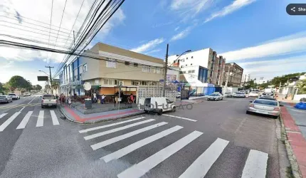 PRÉDIO com COMÉRCIO + APTO 3 Quartos e 1 Vaga - Canto
