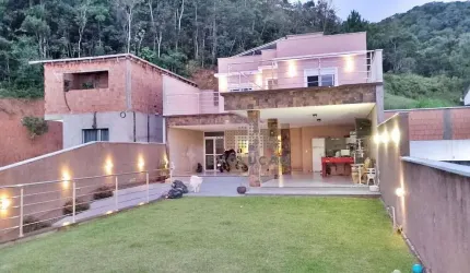 CASA 3 Quartos, 1 Suíte, 2 Sacadas - Potecas