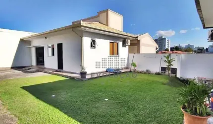 3 Casas com 5 total dormitórios à venda, 190 m² por R$ 679.900,00 - Areias - São José/SC