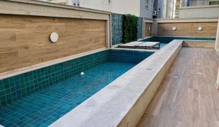 Apartamento 03 Suites  E Novo Meia Praia!