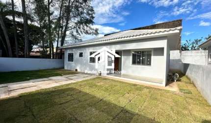Imperdível oportunidade! Casa à venda em Araruama-RJ, Praia do Gavião. 2 quartos, 1 suíte, 1 sala, 1 banheiro, 2 vagas, 70m².