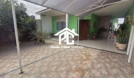 Ótima Casa a aproximadamente 300 metros da Lagoa, casa composta de: 03 quartos sendo 01 suíte, ampla sala, copa, cozinha com móveis planejados, jardim