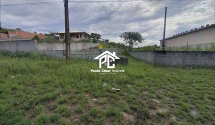 Ótimo Terreno Comercial todo murado e de frente para Rodovia Amaral Peixoto com comércio próximo (Posto de Gasolina, Casa de Material de Construção, S