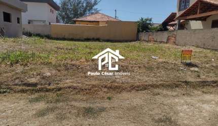 Excelente Terreno em Condomínio com acesso a praia, medindo 322m², condomínio com campo de futebol, quadra, parquinho.