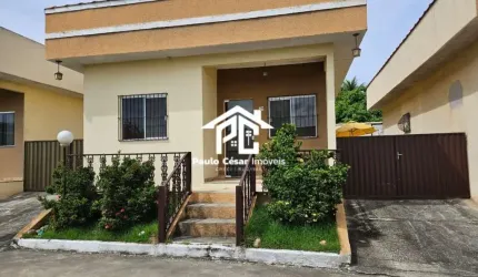 Casa pequeno condomínio composta por: 2 Quartos, sala, cozinha, banheiro, garagem, área de serviço.  Aceita carta de crédito.