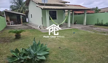 Imperdível oportunidade de casa à venda em Araruama-RJ, Praia do Hospício! 2 quartos, 1 sala, 2 banheiros Próxima a lagoa.