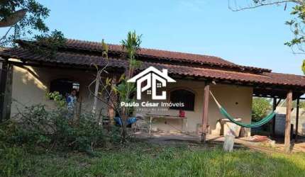 Casa à venda em Araruama-RJ, Paracatu: 1 quarto, 1 sala, 1 banheiro, 1 vaga de garagem, 65,00 m² de área. Venha conferir!