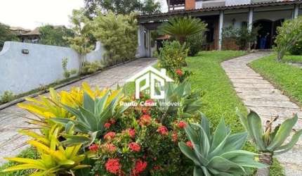 Imperdível casa à venda em Araruama-RJ, no bairro Pontinha! 3 quartos, 1 suíte, 1 sala, 2 banheiros, 1 vaga de garagem, 300m². Venha conferir!