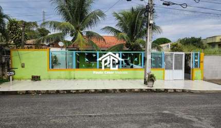 Casa à venda em Araruama-RJ, Bairro Pontinha: 2 quartos, 1 suíte, 1 sala, 1 banheiro, 1 vaga de garagem.