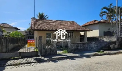 Casa à venda em Araruama-RJ, Vila Capri: 2 quartos, 1 suíte, 1 sala, 1 banheiro, 80m² de área. Aproveite!