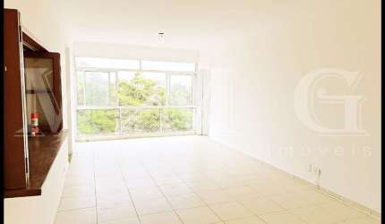 Apartamento com 3 dormitórios, vaga de garagem, próximo ao metrô e Pq. do Ibirapuera