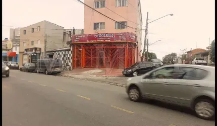 Salão comercial 240 m2  de vão livre, ,2 banheiros , Esquina