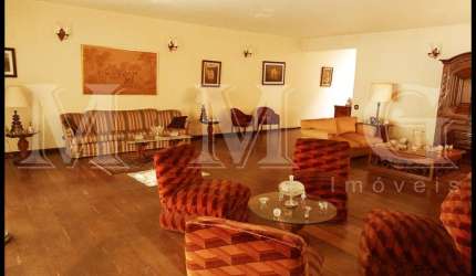 Planalto, casa térrea, 3 suítes, 3 salas, copa, cozinha, 4 vagas, quintal ótimo