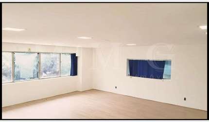 conjunto comercial 14 m2 , 4 salas ,3  banheiros , copa, ,1 vaga de garagem , próximo da av paulista