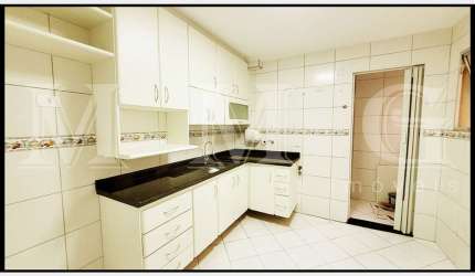 Apartamento a venda 3 dormitorios ( 1 suite) vaga coberta e livre Metro Santa Cruz