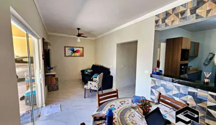 ÓTIMA CASA BEM LOCALIZADA, 03 DORMITÓRIOS!