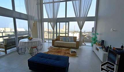 LINDO APTO DUPLEX EM ÓTIMA LOCALIZAÇÃO, VISTA AO MAR!