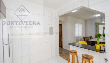 Sobrado em Condomínio para Venda em Curitiba, Uberaba, 4 dormitórios, 1 suíte, 3 banheiros, 2 vagas