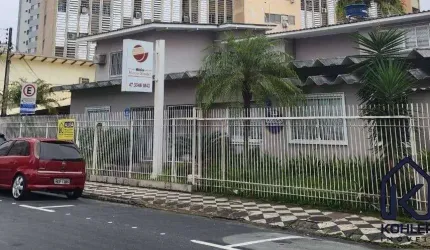 Casa comercial no centro