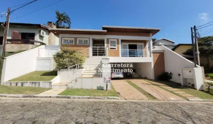 Casa com 3 dormitórios à venda, 255 m² por R$ 1.200.000,00 - Jardim Coleginho - Jacareí/SP