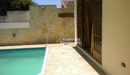 Casa com 4 dormitórios à venda, 330 m² por R$ 900.000,00 - Monte Castelo - São José dos Campos/SP