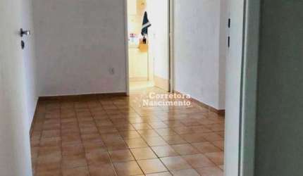 Apartamento com 2 dormitórios à venda, 83 m² por R$ 200.000 - Parque Santo Antônio - Jacareí/SP