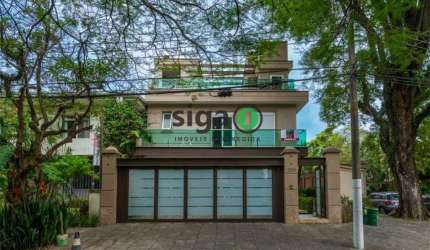 Linda casa nos Jardins à venda de 724m2 área construída, 4 suítes 3 vagas de garagem