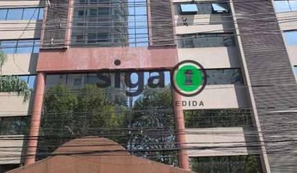 VENDE no Brooklin Sala Comercial com 3 Salas e uma Vaga