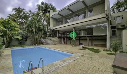 Casa em Condomínio a venda ou Locação no Bairro Paineiras do Morumbi 5 quartos