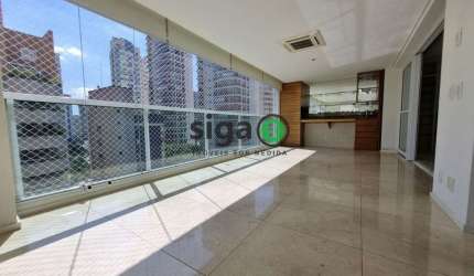 Apartamento a venda em Moema com 3 quartos