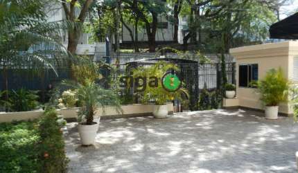 Apartamento com 170 m², 4 quartos sendo 2 suítes à venda no bairro Real Parque.