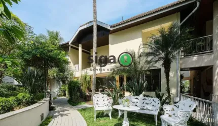 Casa em Condomínio a venda /locação no Brooklin com 5 quartos