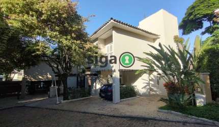 Casa Com 4 quartos sendo suites, Piscina em Condomínio Fechado Próximo à Ponte Morumbi