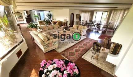 Casa a venda no Jardim Leonor com 5 quartos