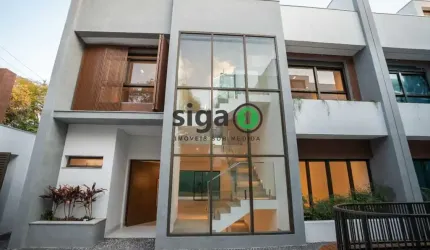 Casa em Condomínio fechado, a venda ,com 4 quartos, sendo 2 suites, 4 vagas, no Alto da Boa Vista.