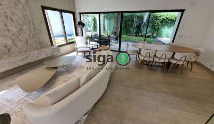 Casa em Condomínio fechado a venda ou locação no Alto da Boa Vista.
