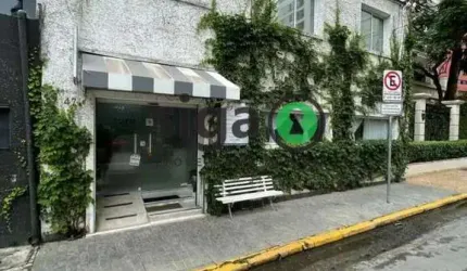 Casa assobradada no Itaim Bibi, com 200m² para Locação Comercial com várias salas.