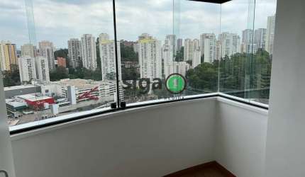 VENDE Apartamento na Vila Andrade com uma suíte master, terraço e uma garagem.