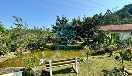 Chácara com 02 Casas, 02 Lagoas, Piscina e Terreno de 1.700m² à venda em Canelinha/SC