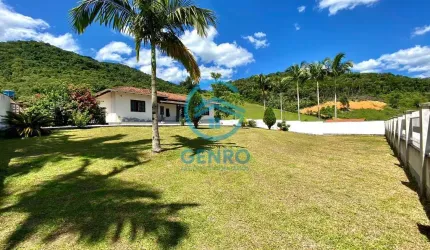 Casa de Campo com Piscina e Terreno de 4.500m² com Escritura Pública à venda em São João Batista/SC